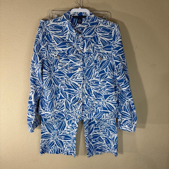 Catherine Stewart Other - CATHERINE Stewart Blue White Elegant Florals Suit Set Top Sz XL Pant Sz L